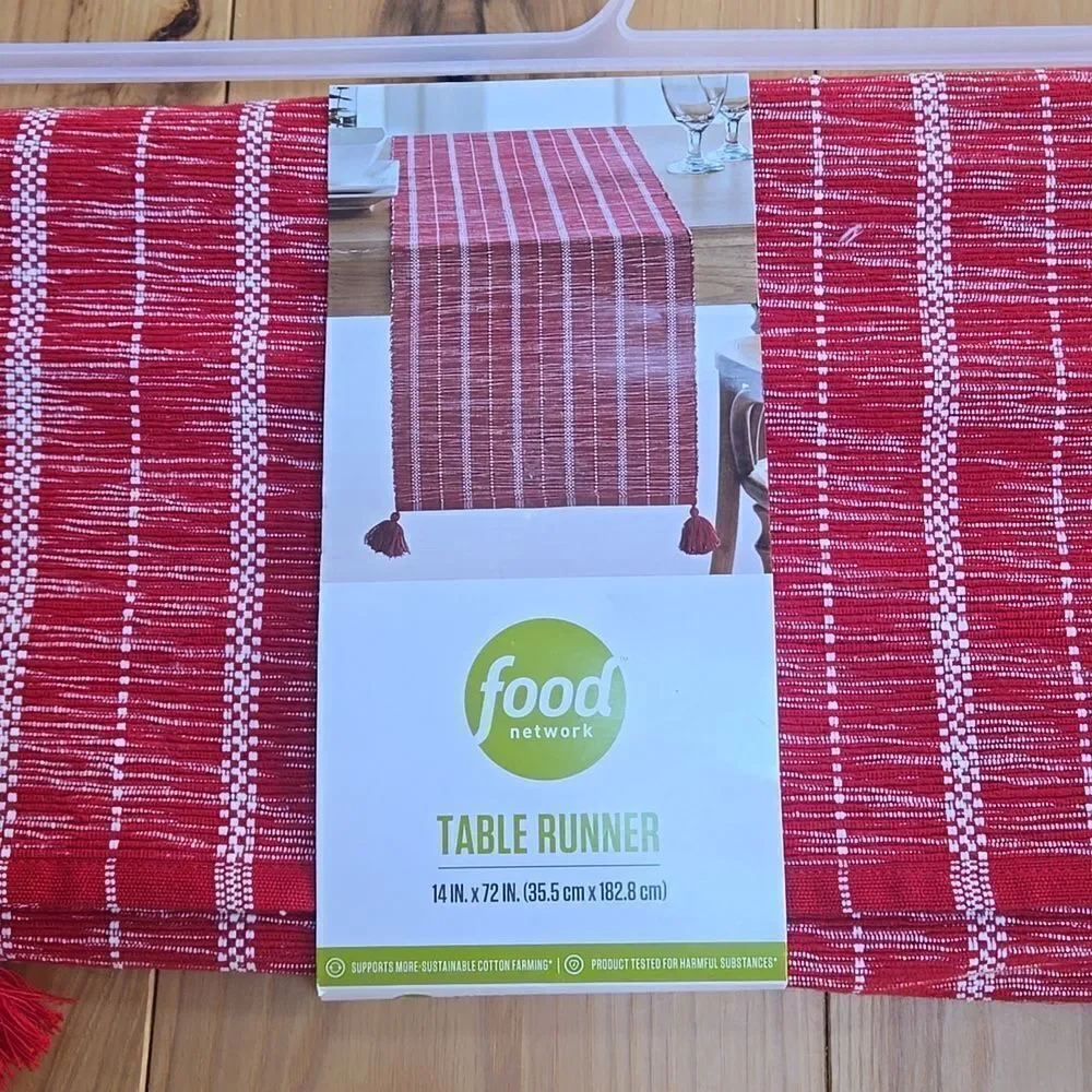 FOOD NETWORK TABLE RUNNER, RIBBED RED STRIPED WITH TASSLES - NEW